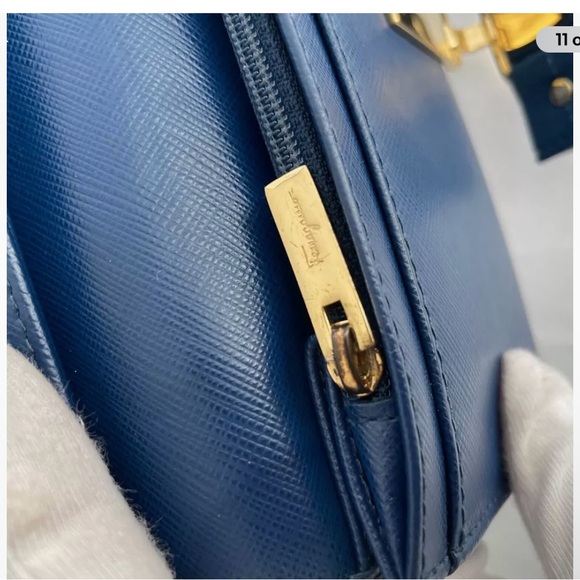 AUTHENTIC SALVATORE FERRAGAMO NAVY BLUE Long Wallet W/Gold Hardware. - Picture 10 of 16